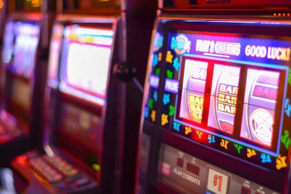 romeo game demo interface showing slot selection menu